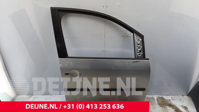 Volkswagen Caddy Tür 2-türig rechts O284982