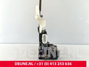 Volkswagen Caddy Deurslot Mechaniek 2Deurs links O285011 foto 3