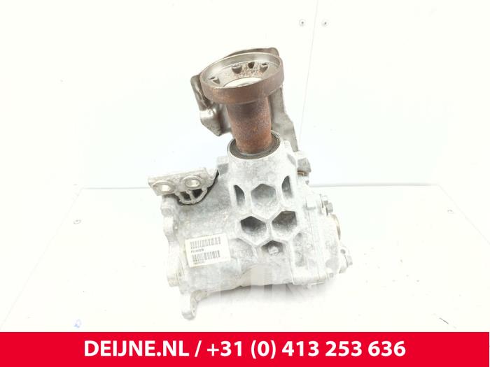Gebruikte Tussenbak 4x4 Volvo XC90 II 2.0 T5 16V AWD Prijs € 575,00 Margeregeling aangeboden door van Deijne Onderdelen Uden B.V.
