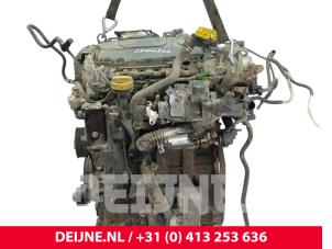 Opel Vivaro Engine O285111 photo 2