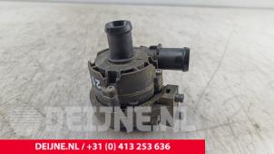 Volkswagen Crafter Extra waterpomp O285122 foto 2