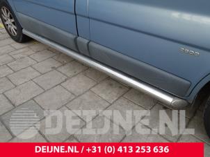 Gebruikte Sidebar Opel Vivaro 2.0 CDTI Prijs op aanvraag aangeboden door van Deijne Onderdelen Uden B.V.