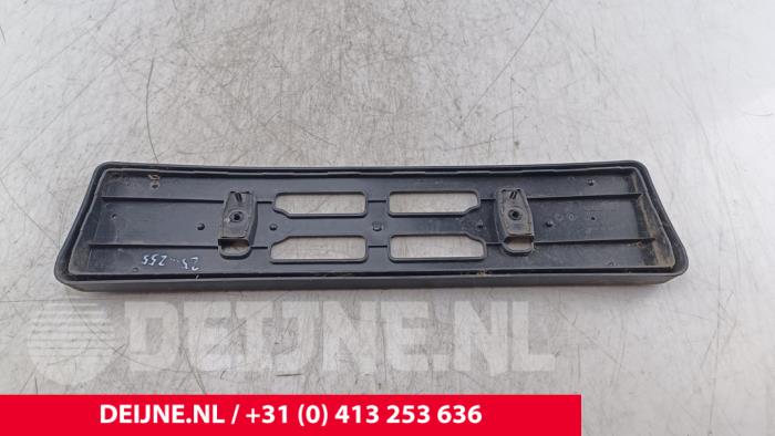 Volvo C40 Kennzeichenhalter vorne O285210