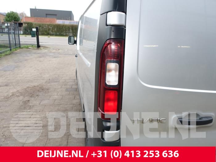 Renault Trafic Rücklicht links O285256