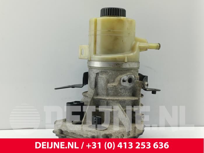 Gebruikte Servopomp Renault Trafic (1FL/2FL/3FL/4FL) 1.6 dCi 125 Twin Turbo Prijs € 217,80 Inclusief btw aangeboden door van Deijne Onderdelen Uden B.V.