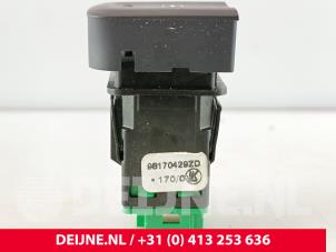 Peugeot Partner Central locking switch O285310 photo 3