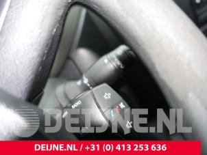 Renault Master Steering column stalk O285371 photo 2