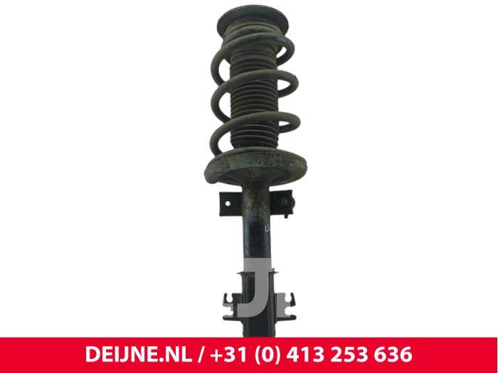 Renault Master Stoßdämpferstrebe links vorne O285395