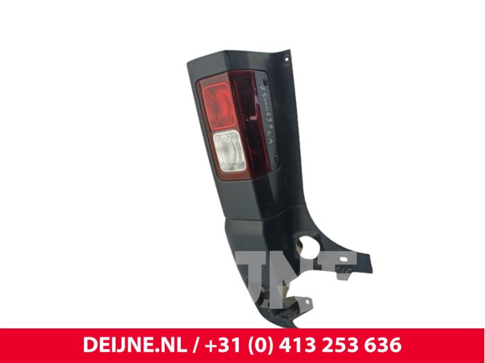 Renault Trafic Bumperhoek links-achter O285439