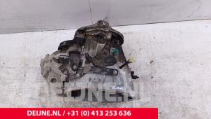 Opel Vivaro Versnellingsbak O285447 foto 3