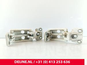 Volkswagen Crafter Tailgate hinge O285532 photo 3