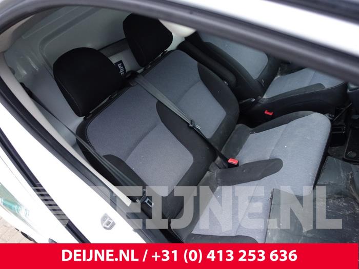 Opel Vivaro Bank rechts-voor O285473