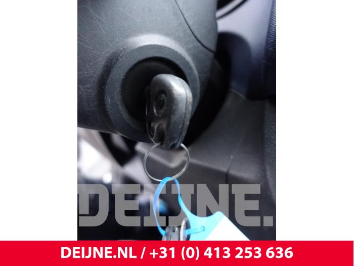 Opel Vivaro Zündschloss+Schlüssel O285492