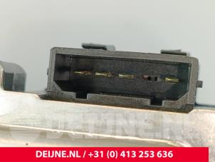 Volkswagen Caddy Scheibenwischermotor hinten O285540 foto 3