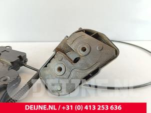 Volkswagen Transporter Schiebetür Schließmechanik links O285551 foto 3