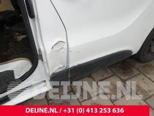 Renault Trafic Door 2-door, right O285600 photo 3