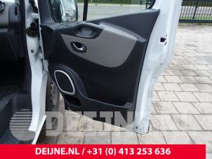 Renault Trafic Door 2-door, right O285600 photo 2