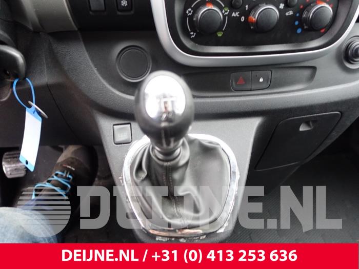 Renault Trafic Versnellingspook O285622