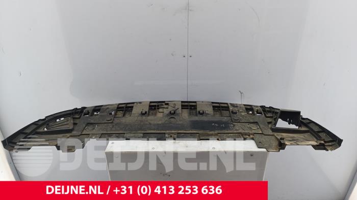 Opel Vivaro Bumper onderplaat O285764