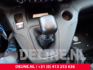 Gebruikte Pook Citroen Berlingo 1.2 12V PureTech 110 Prijs € 163,35 Inclusief btw aangeboden door van Deijne Onderdelen Uden B.V.