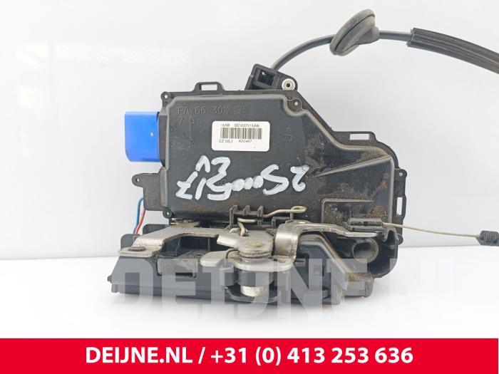 Volkswagen Caddy Door lock mechanism 2-door, left O286023