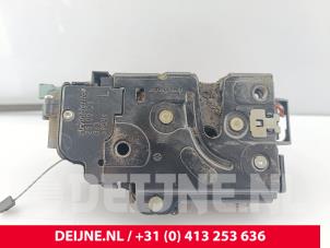 Volkswagen Caddy Door lock mechanism 2-door, left O286023 photo 3