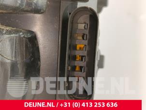 Volkswagen Transporter Taillight, left O286151 photo 3