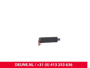 Volkswagen Crafter Bumper reflector links-achter O9990002770 foto 3
