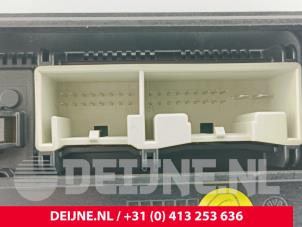 Volkswagen Transporter Kachel Bedieningspaneel O286345 foto 3