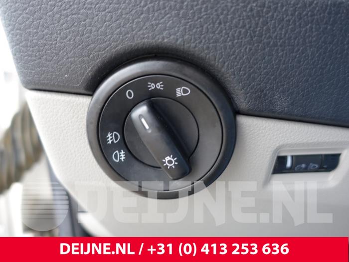Volkswagen Transporter Licht Schalter O286349