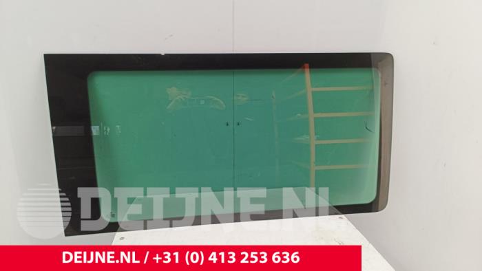 Volkswagen Transporter Ruit Laaddeur zijkant O286355