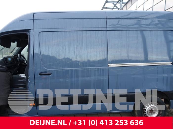 Mercedes Sprinter Schiebetür links O286427