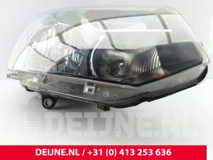 Gebruikte Koplamp rechts Volkswagen Transporter T5 2.0 TDI DRF Prijs € 127,05 Inclusief btw aangeboden door van Deijne Onderdelen Uden B.V.