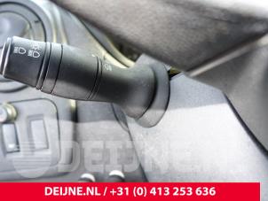 Renault Master Steering column stalk O286569 photo 2