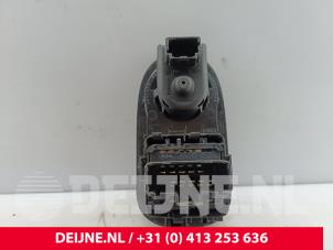 Renault Master Electric window switch O286573 photo 2