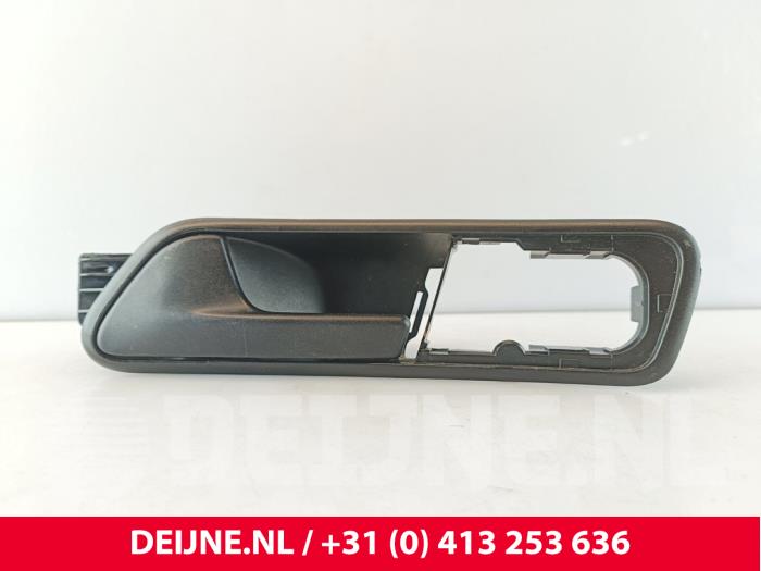 Volkswagen Caddy Türgriff 2-türig links O286625