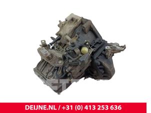 Opel Vivaro Getriebe O286649 foto 3