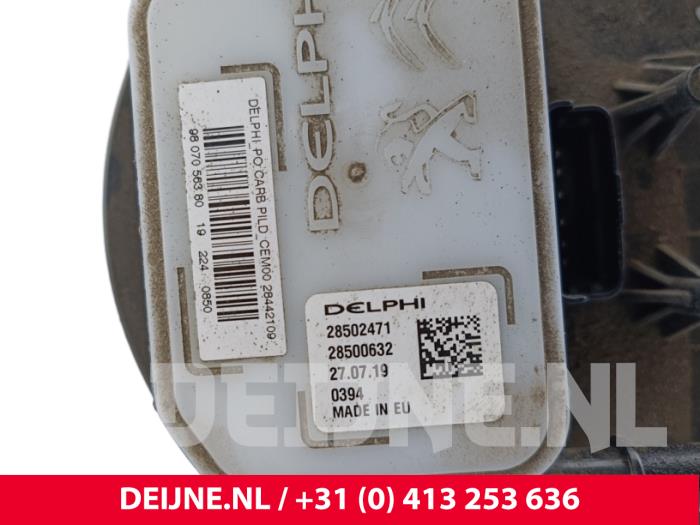 Tank element Pomp van een Opel Vivaro 2.0 CDTI 122 2020