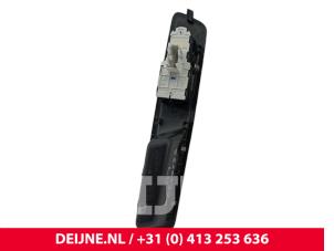 Opel Vivaro Electric window switch O286669 photo 2