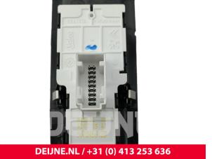 Opel Vivaro Electric window switch O286669 photo 3