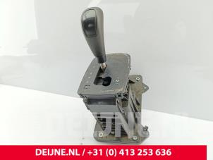 Gebruikte Versnellingspook Volvo V50 (MW) 2.4 D5 20V Autom.. Prijs € 100,00 Margeregeling aangeboden door van Deijne Onderdelen Uden B.V.
