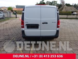 Gebruikte Achterdeur Bus-Bestelauto Mercedes Vito (447.6) 2.2 114 CDI 16V Prijs € 847,00 Inclusief btw aangeboden door van Deijne Onderdelen Uden B.V.
