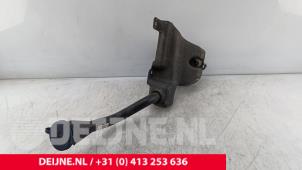 Mercedes Vito Scheibensprühertank vorne O286935 foto 2