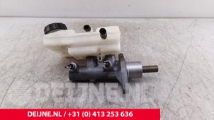 Nissan Interstar Hoofdremcilinder O286985 foto 2