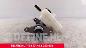 Nissan Interstar Hoofdremcilinder O286985 foto 3