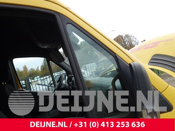 Mercedes Sprinter Dreieckfenster rechts vorne O286998