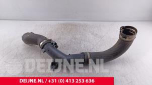 Gebruikte Intercooler Slang Renault Master III (FV) 2.3 dCi 135 16V FWD Prijs € 157,30 Inclusief btw aangeboden door van Deijne Onderdelen Uden B.V.