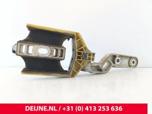 Gebruikte Motorrubber Volvo XC60 II (UZ) 2.0 B4 16V Mild Hybrid AWD Prijs € 45,00 Margeregeling aangeboden door van Deijne Onderdelen Uden B.V.