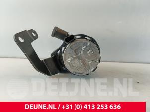 Volkswagen Crafter Extra waterpomp O287358 foto 2