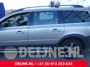 Gebruikte Portier 4Deurs links-achter Volvo XC70 (BZ) 2.4 D5 20V AWD Prijs op aanvraag aangeboden door van Deijne Onderdelen Uden B.V.